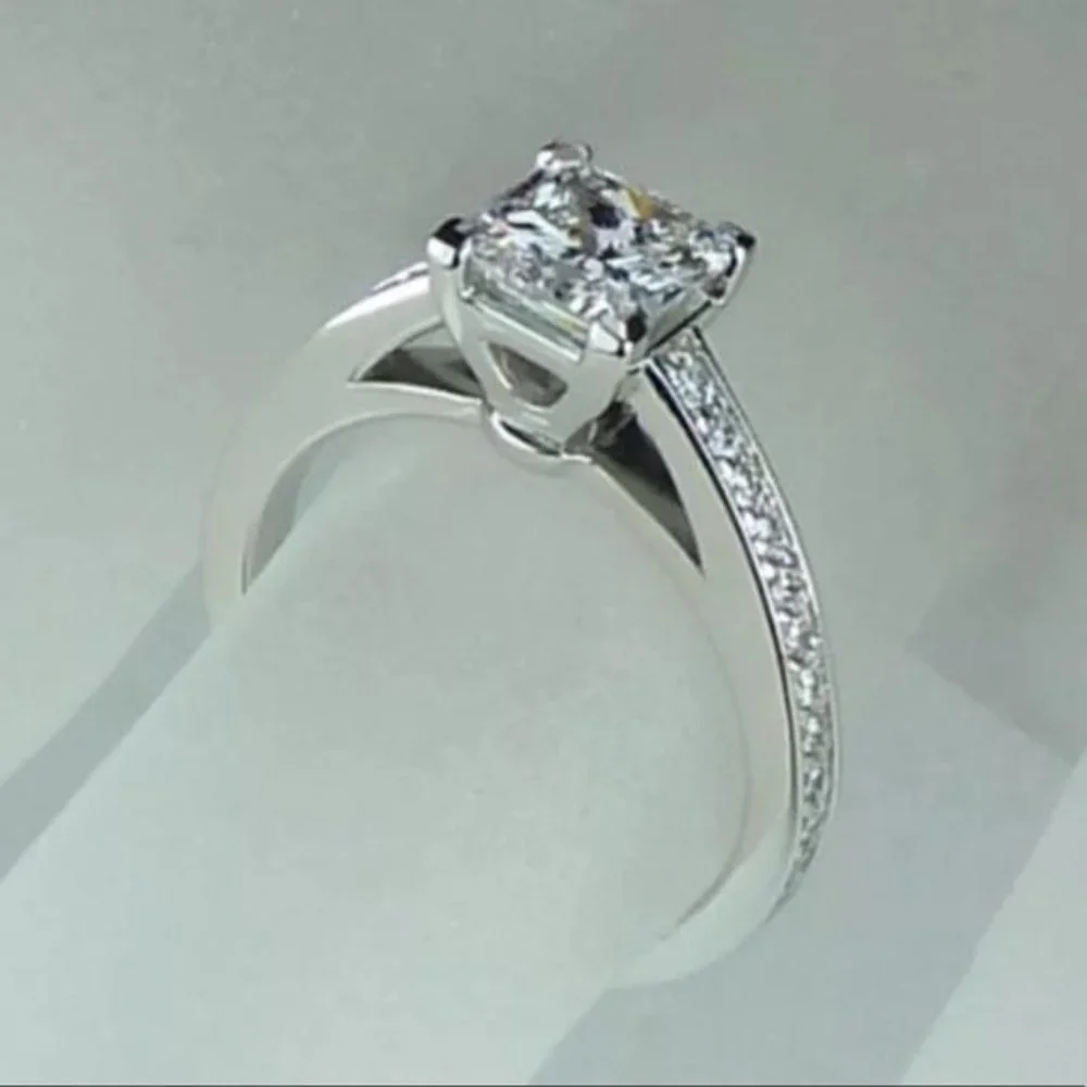 925 SILVER SQUARE DIAMOND ENGAGEMENT RING, CUTE RING, SHINY RING. - Picture 5 of 5